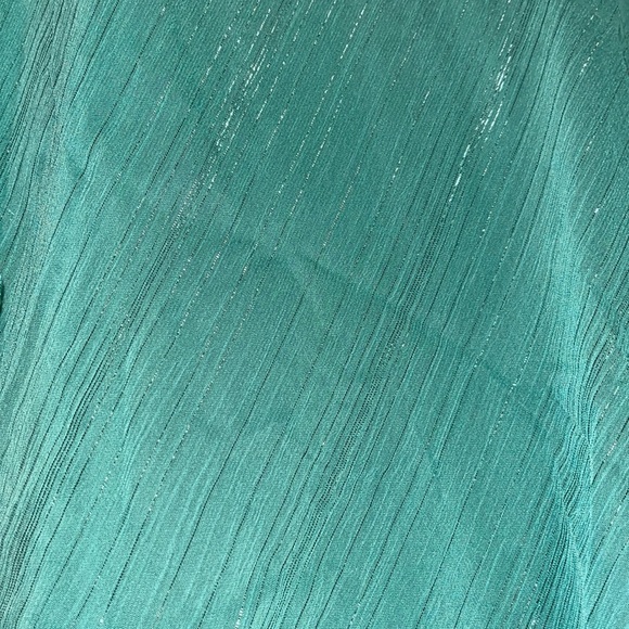 Turquoise blouse - Picture 8 of 9